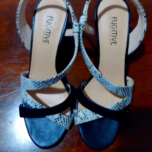 AVAILABLE ONLY IN THE BUNDLE, Fugitive By Francesco Rossi, From Paris, size 37. - Picture 4 of 11